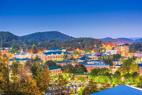 best small towns in nc to live.